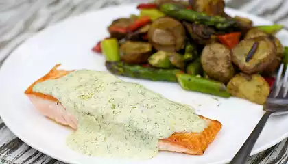 Salmon in Dill Sauce