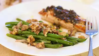 Green Beans with Walnuts and Tarragon