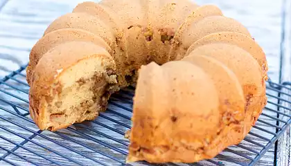 Apple Swirl Cake