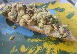 Meditteranean Chickpea Salad