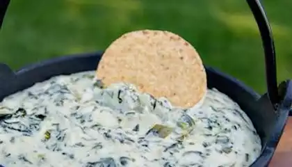 Easy Spinach Artichoke Dip