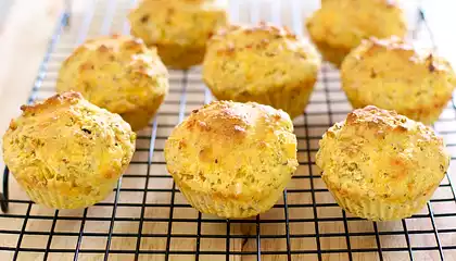 Chile Cheese Cornbread Muffins