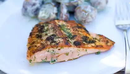 Salmon Fillet with Dilled Potatoes