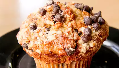 Super Moist Chocolate Chip Banana Muffins