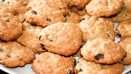 Egg White Oatmeal-Raisin Cookies