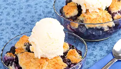 Easy Blueberry Cobbler