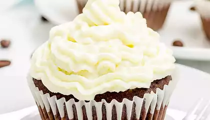 Filled Chocolate Cupcakes 