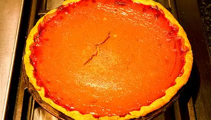 Robb's Low-Cholesterol Pumpkin Pie with Oil Pastry
