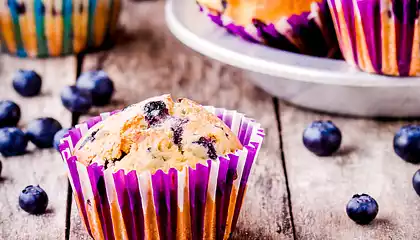 Blueberry Muffins with Nutmeg Topping