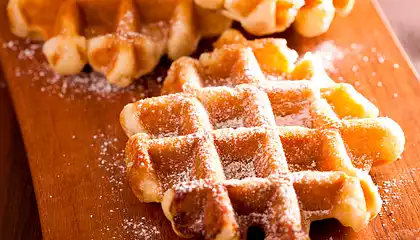 Breakfast Yeast Waffles