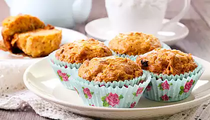 Delicious Apple-Carrot Muffins