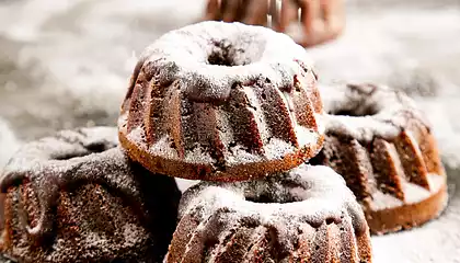 Quick Chocolate Banana Bundt Cake