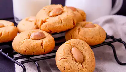 Creamy Smooth Peanut Butter Cookies