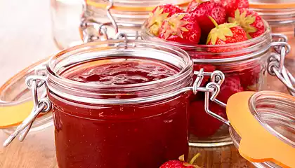 Fruit-Sweetened Strawberry Jam