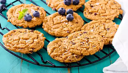 Very Crunchy Chocolate Chip Cookies