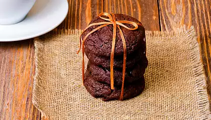 Mocha Walnut Christmas Cookies