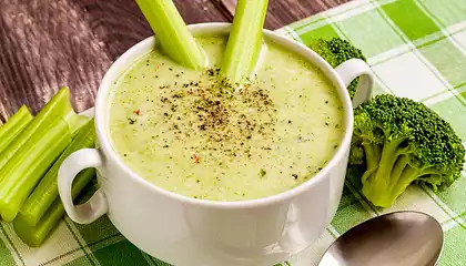 Favorite Garlic-Broccoli Soup
