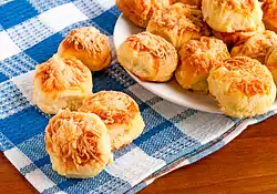 Super Easy Cheddar Biscuits