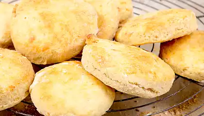 Grandma's Best Buttermilk Biscuits