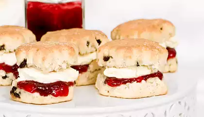 Homemade Baking Powder Biscuits