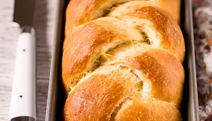 Massa Sovada (Portuguese Sweet Bread)