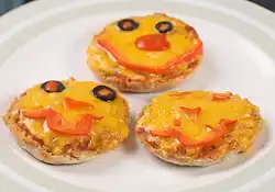 Jack-O-Lantern Halloween Pizzas