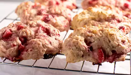 Strawbery Banana Scones