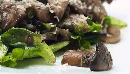 Mushroom and Mixed Greens salad