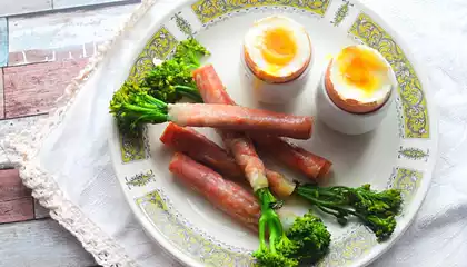 Boiled Eggs with Broccoli Soldiers