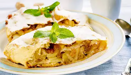 Easy Apple Strudel