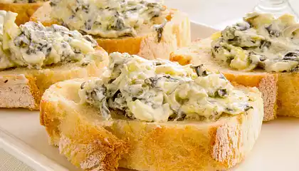 Holiday Spinach and Artichoke Party Dip