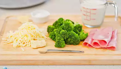 Baked Broccoli, Ham and Cheese Rollups