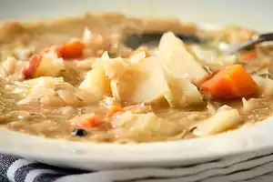 Ukrainian Bean Soup (with video)