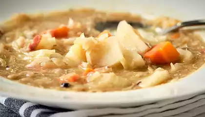 Ukrainian Bean Soup (with video)