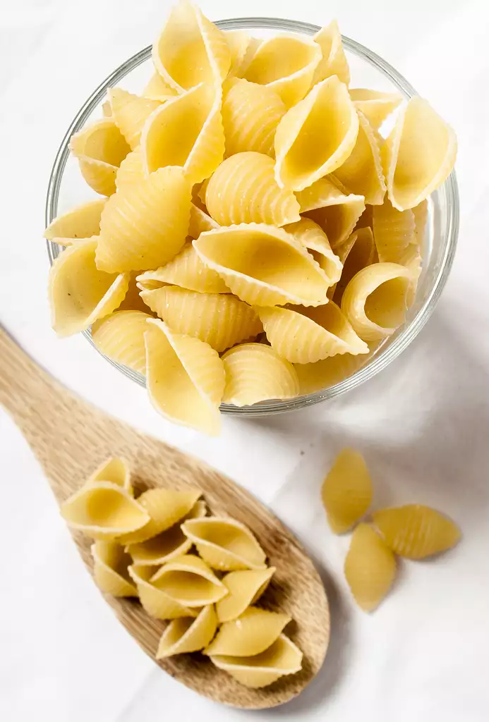 ingredient-pasta-shells-recipeland