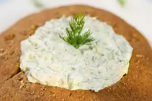 Dill Dip in Rye Bread