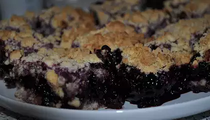 Blackberries Crumb Bars