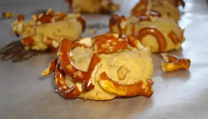 Peanut Butter Pretzel Cookies