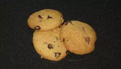 Chewy-centred Chocolate Chip Cookies