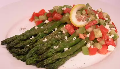 Esparragos Con Tomatillos (Asparagus with Tomatillos)