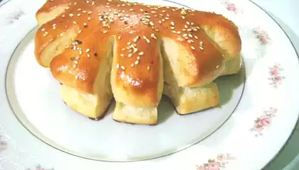 Homemade Tomato Buns