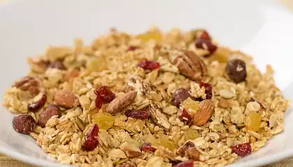 Breakfast Fruit and Nut Granola