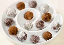 Holiday No Bake Rum Balls