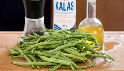 Mediterranean Roasted Green beans with Goat Cheese