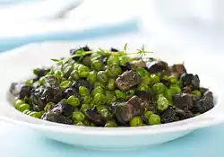 Skillet Peas with Mushroom and Thyme