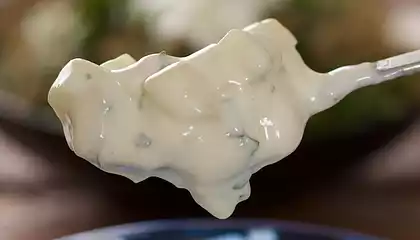 Yogurt with Cumcumber and Mint (Kheere Ka Raita)