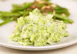 Cheesy Broccoli Mashed Potatoes