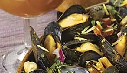 Spicy Steamed Mussels