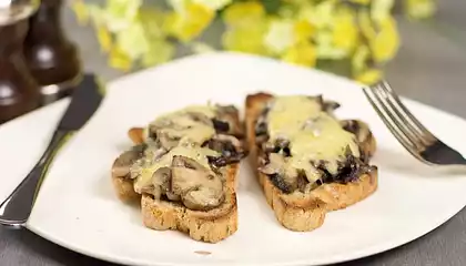 Cheesy Mushrooms on Crispy Toast