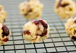 Cranberry and Ginger Christmas Popcorn Balls 